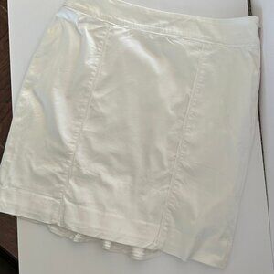 White House Black Market White Ruffle Back Lined Skirt Sz 8